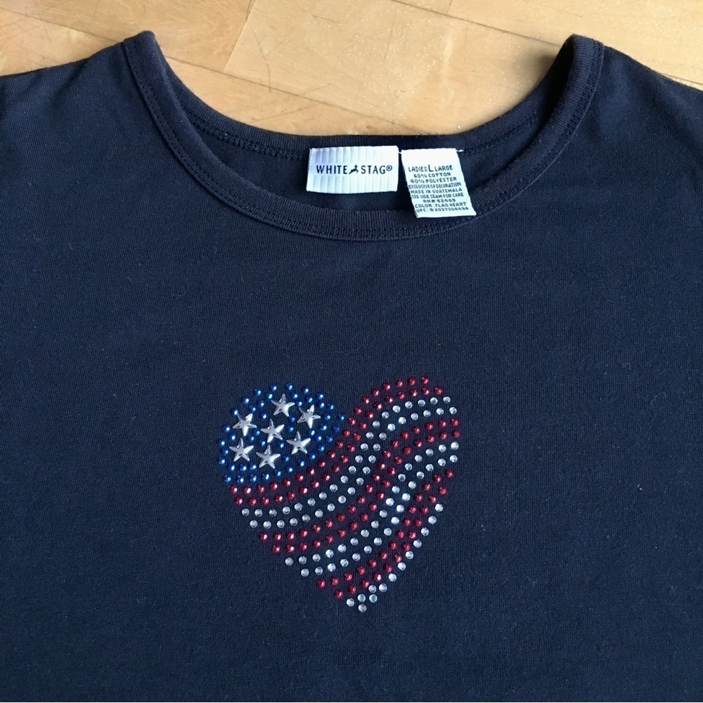 White Stag Black Red Blue Rhinestone Heart Tee Large
